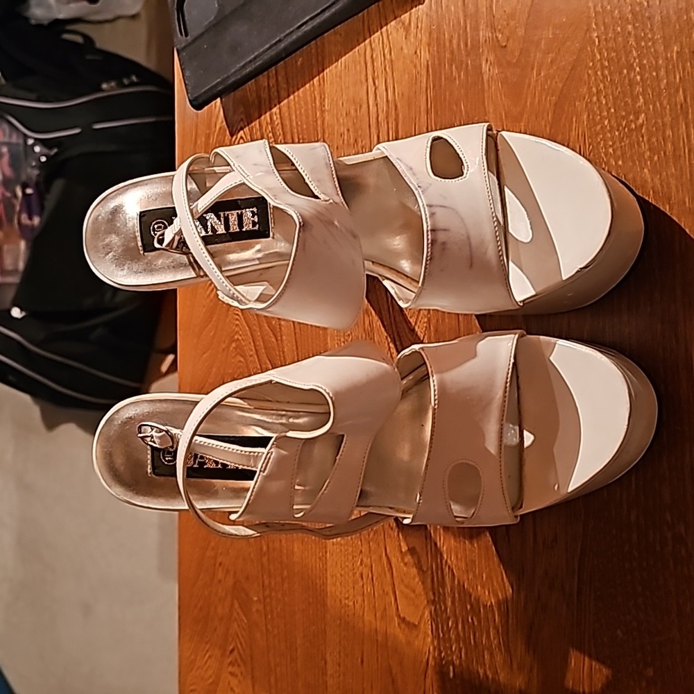 Jante size 10 Heels